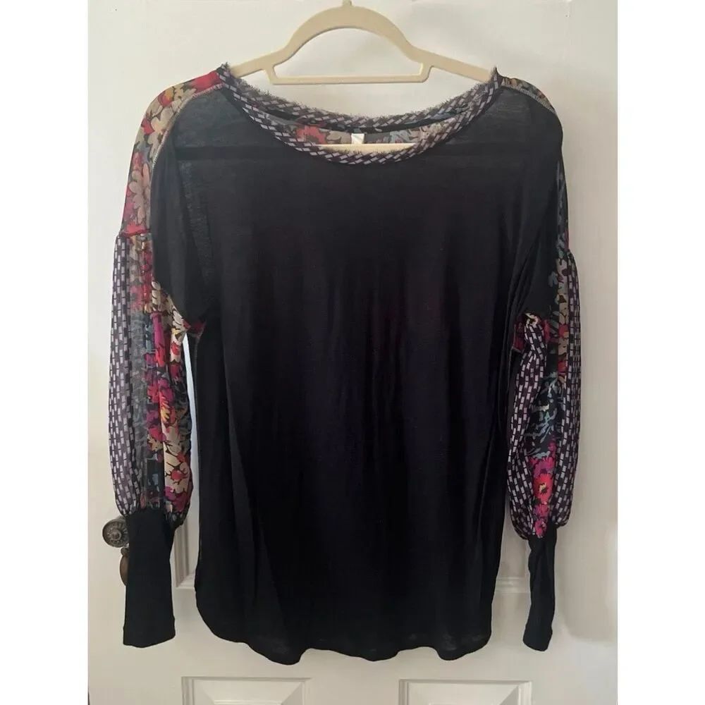 Tiny Anthropologie Black Chiffon shirt Lg